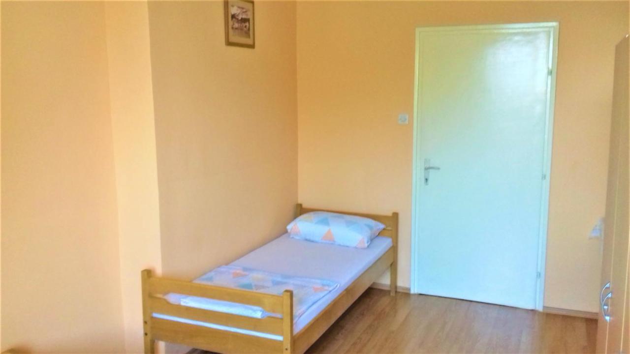 Apartamento Branko Fabijanic Front Row By The Sea Selce Exterior foto