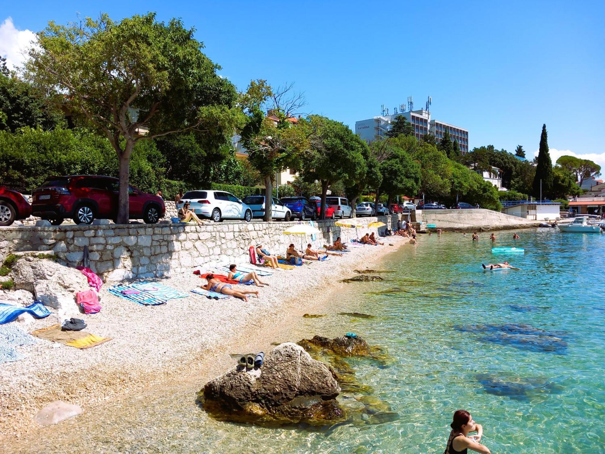 Apartamento Branko Fabijanic Front Row By The Sea Selce Exterior foto